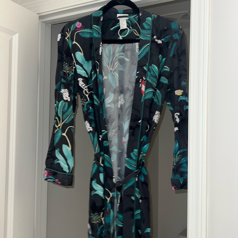 H&M floral kimono robe